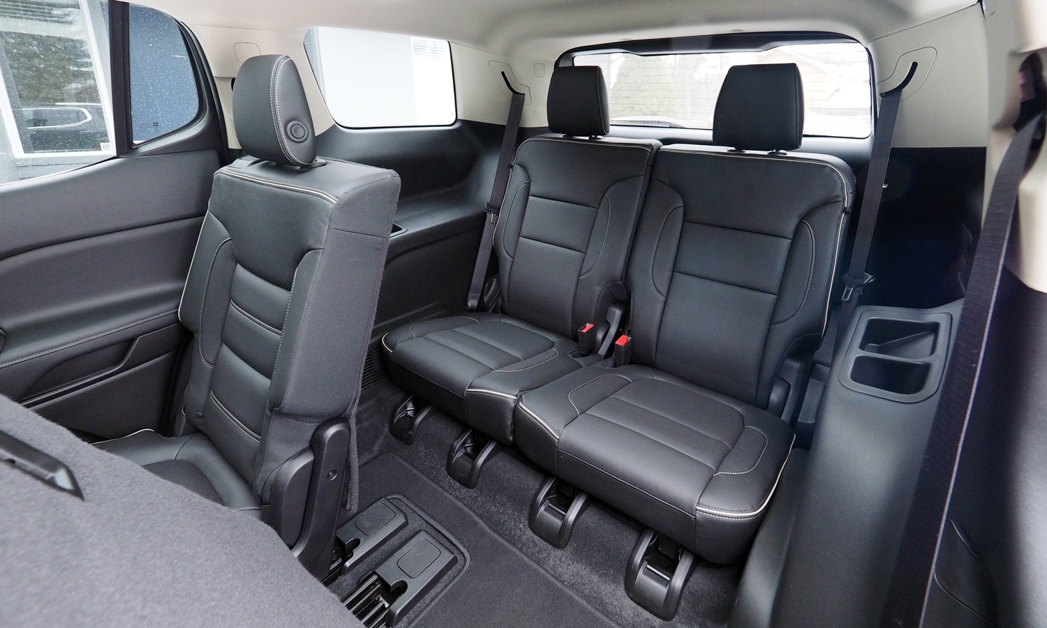 Acadia Reviews: 2017 GMC Acadia third-row seats