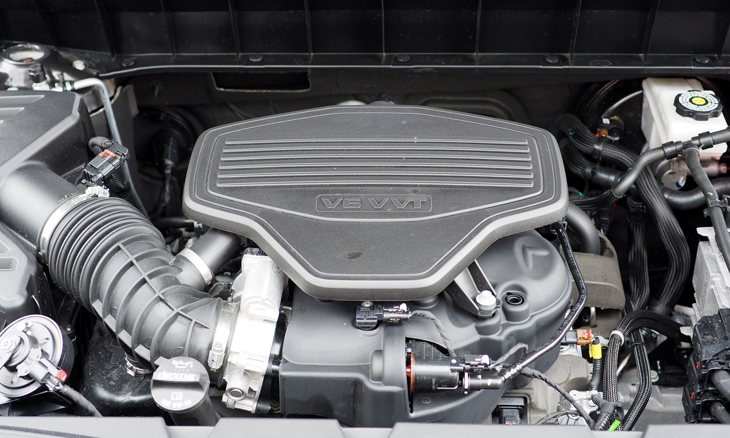 Acadia Reviews: 2017 GMC Acadia engine