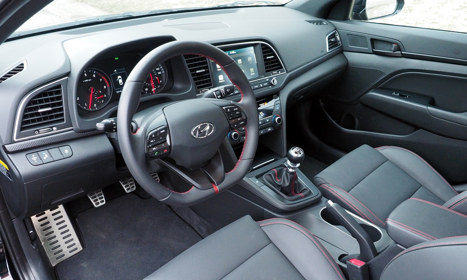 Elantra Reviews: 2017 Hyundai Elantra Sport interior