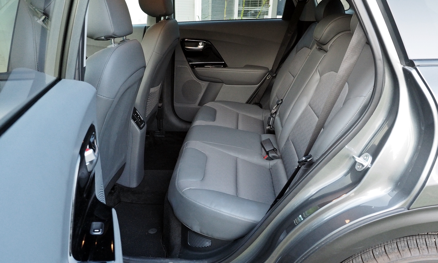 Niro Reviews: Kia Niro EX rear seat