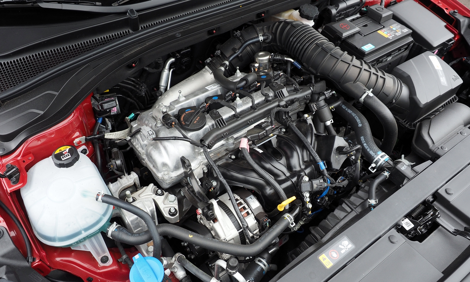 Hyundai Elantra GT Photos: Hyundai Elantra GT Sport engine uncovered