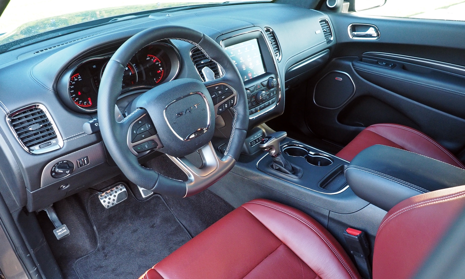 Durango Reviews: 2018 Dodge Durango SRT interior
