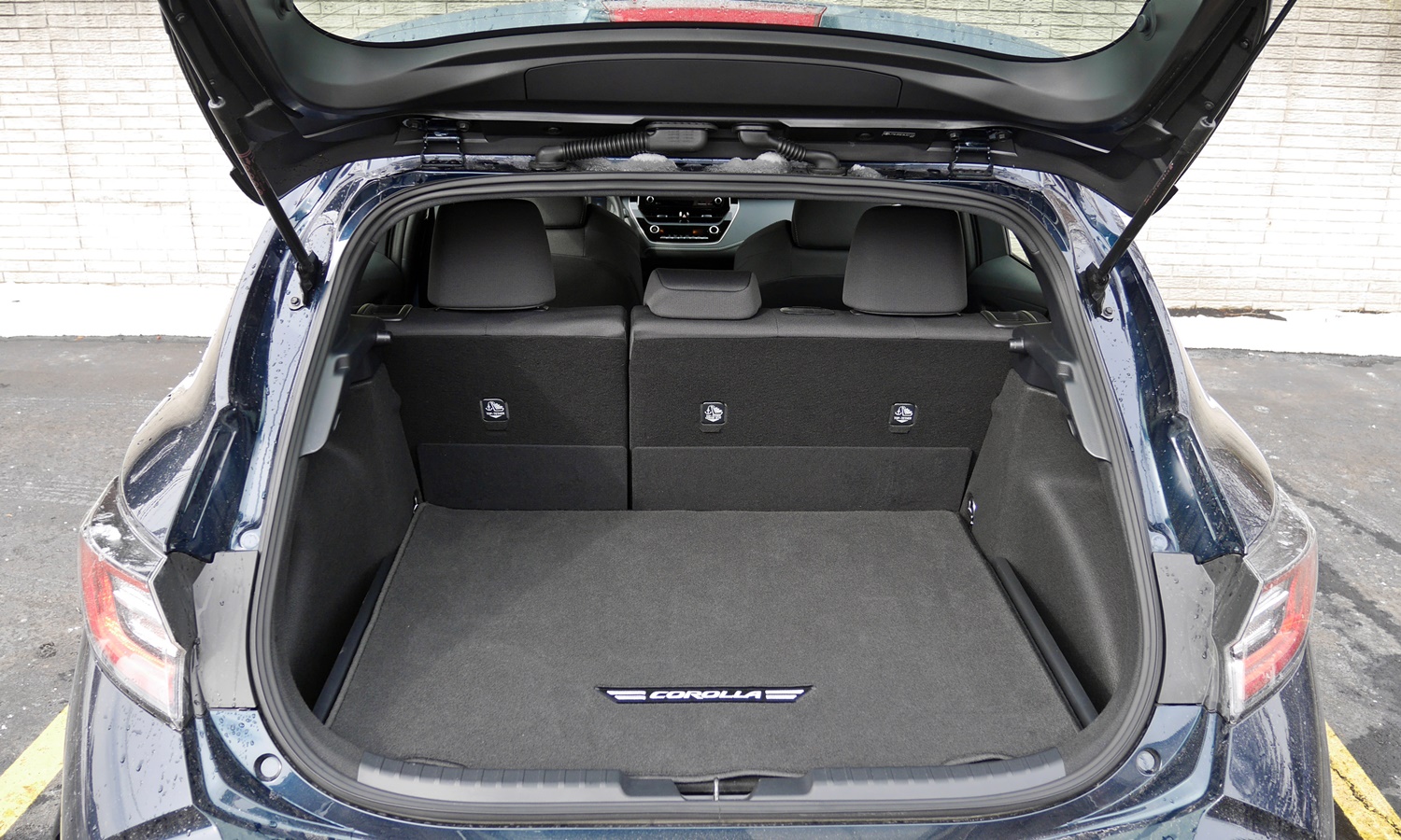 Corolla Hatchback Reviews: Toyota Corolla Hatchback cargo area