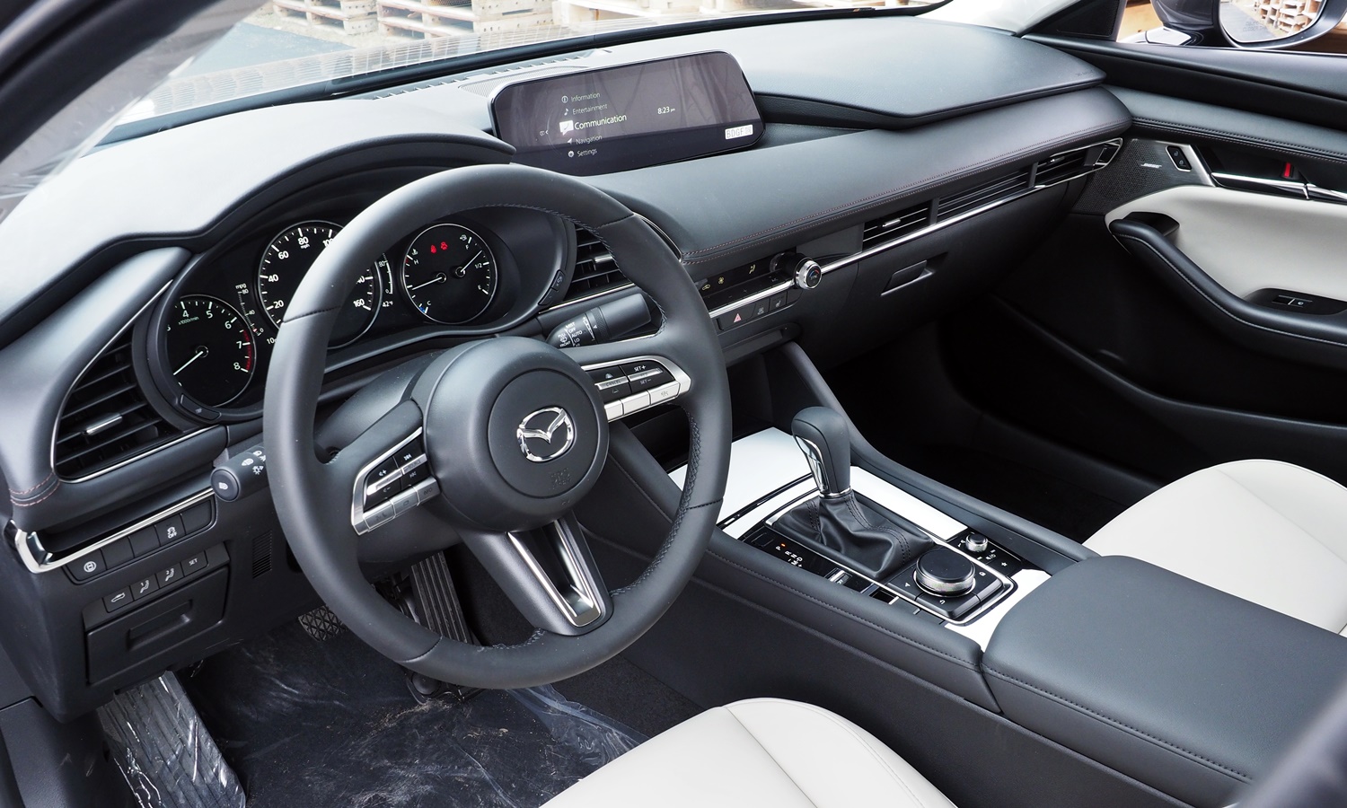 Toyota Corolla Hatchback Photos: Mazda3 interior
