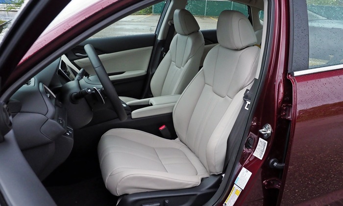 Honda Insight Photos: Honda Insight driver seat