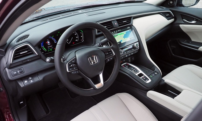 Insight Reviews: Honda Insight interior