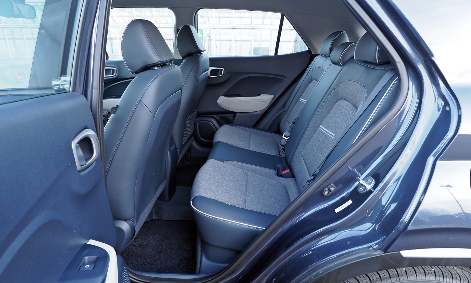 Venue Reviews: Hyundai Venue rear seat