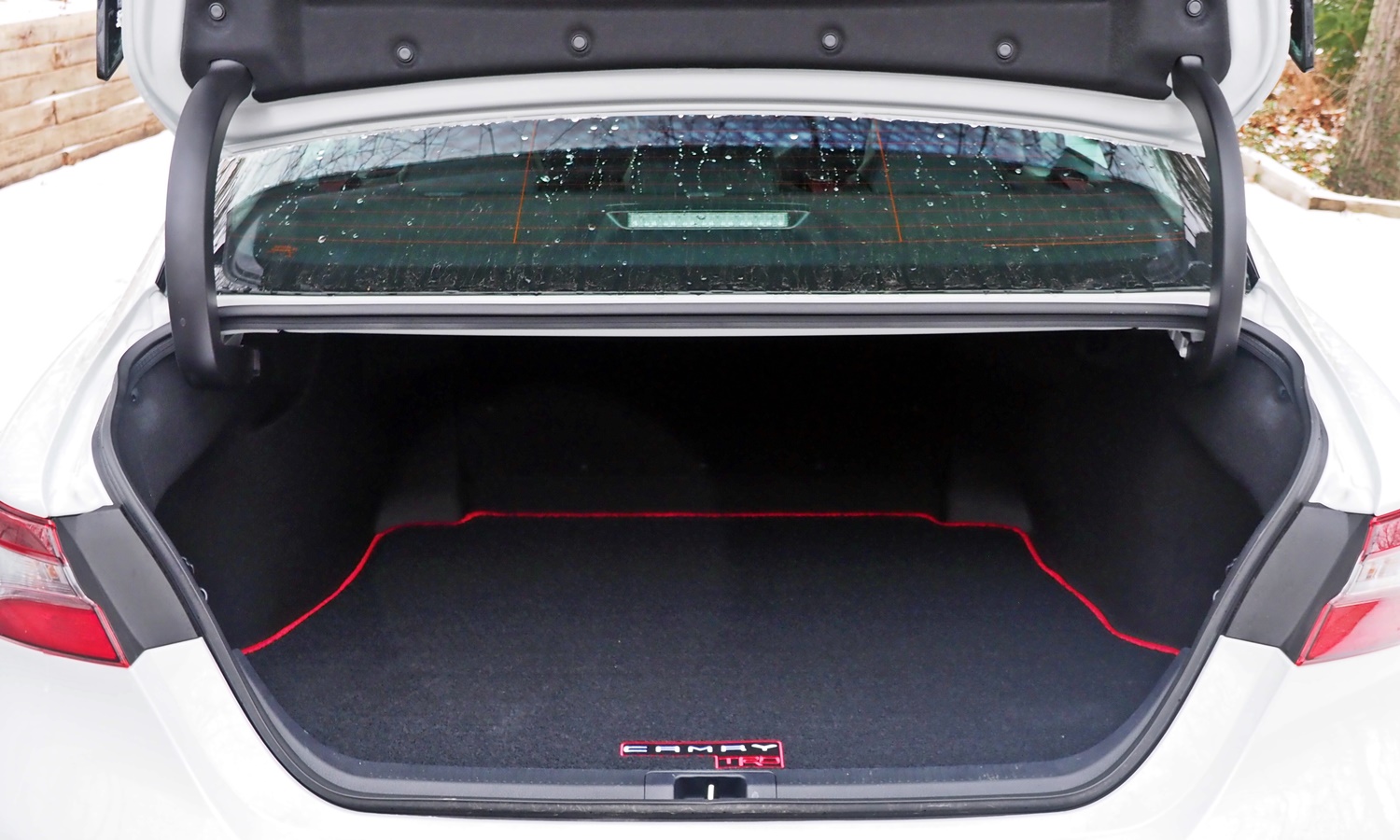 Camry Reviews: Toyota Camry TRD trunk