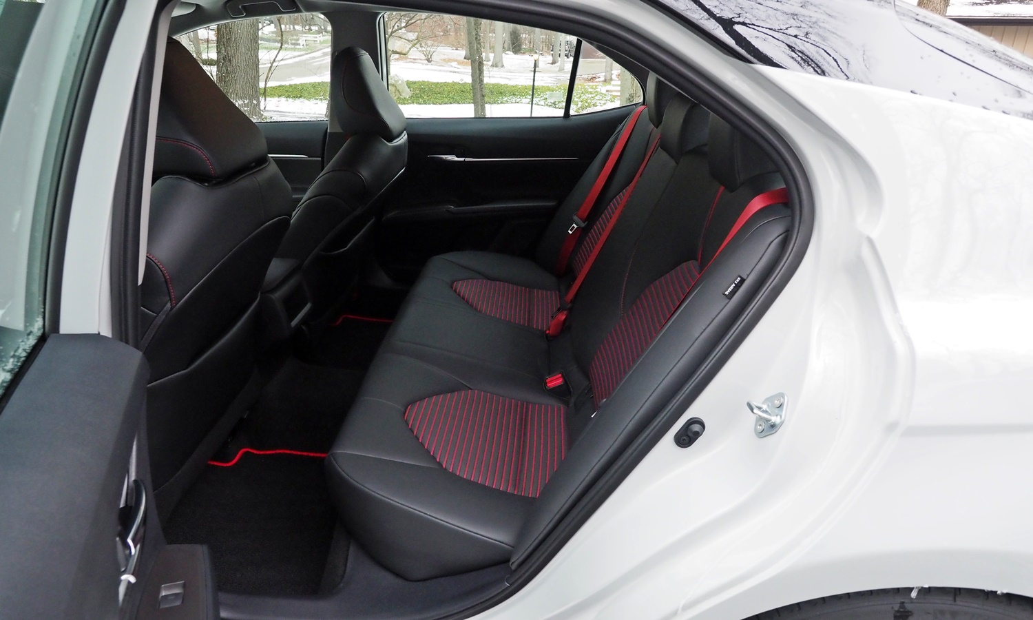 Camry Reviews: Toyota Camry TRD rear seat