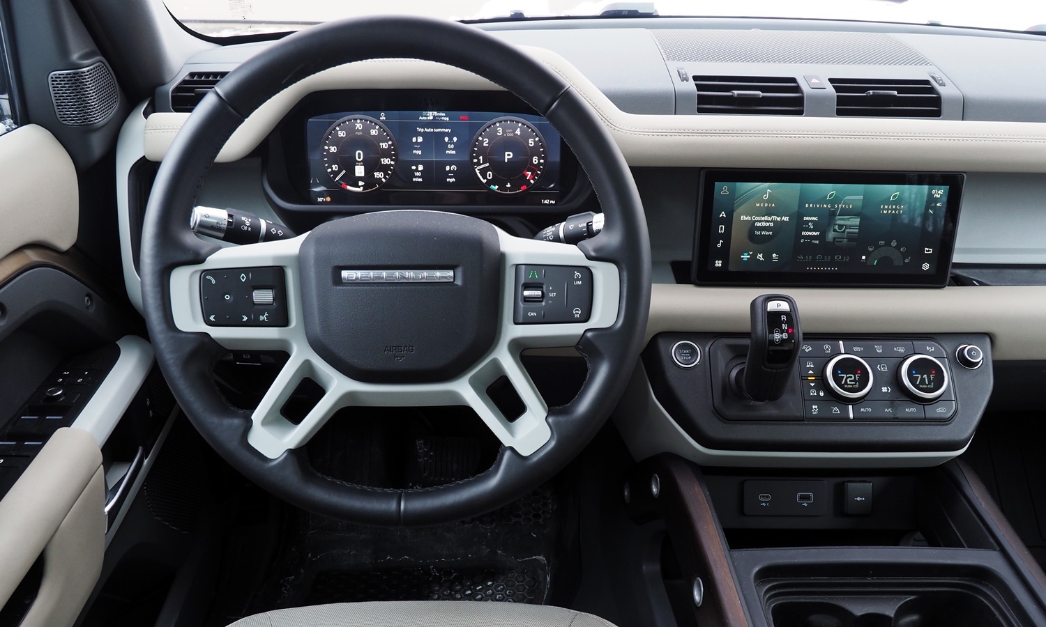 Defender Reviews: Land Rover Defender 110 instrument panel