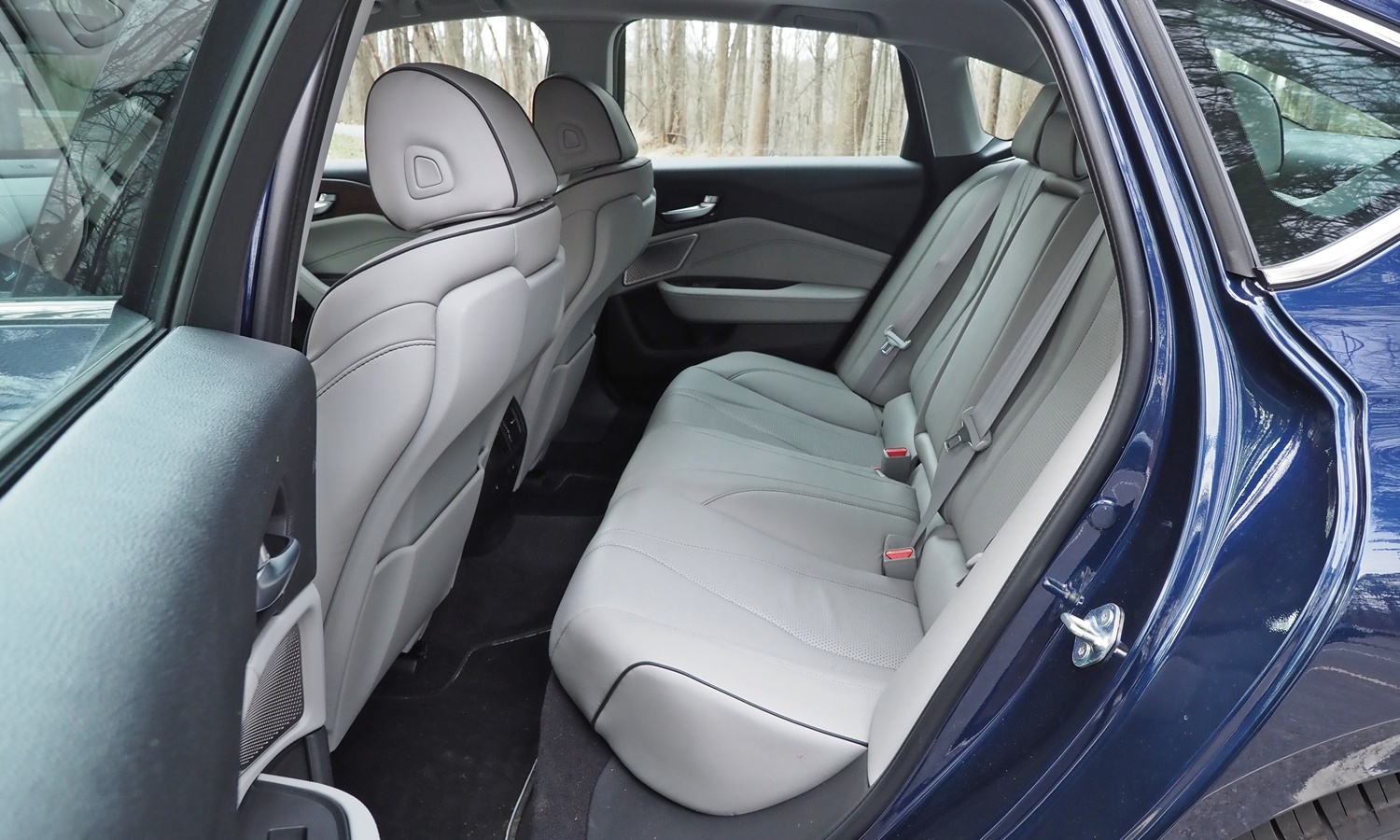 TLX Reviews: Acura TLX rear seat