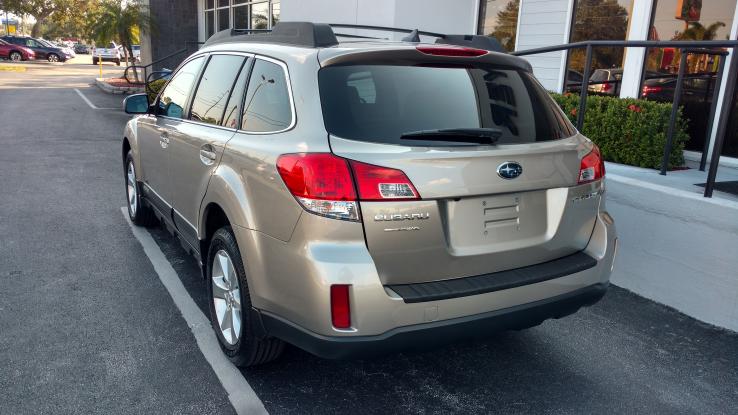 2014 Subaru Outback 2.5i Limited.